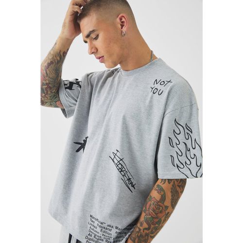 Camiseta Oversize Recta Con Estampado De Garabato De Aop - boohoo - Modalova