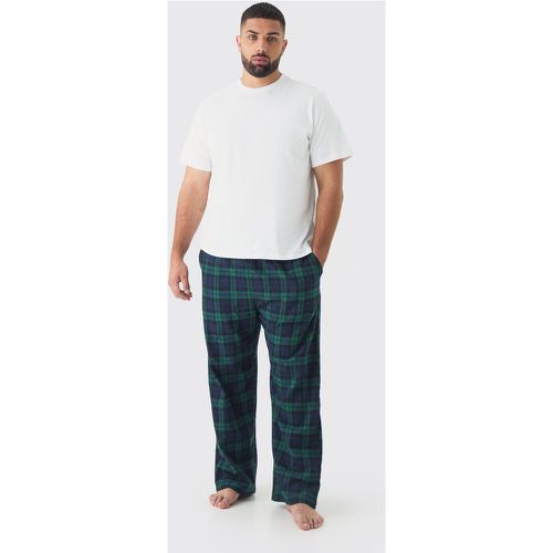 Set Loungewear da casa Plus Size spazzolato a quadri verdi & mutandine & T-shirt - boohoo - Modalova