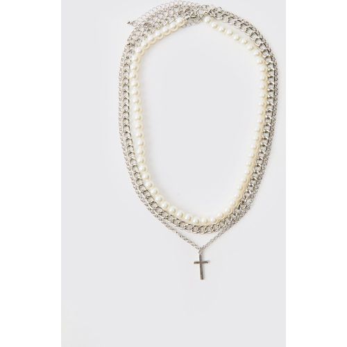 Collana di perle a più fili in argento con pendente a croce - boohoo - Modalova