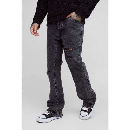 Jeans Tall Slim Fit in denim rigido a zampa con inserti, smagliature e pannelli in slavato acido - boohoo - Modalova