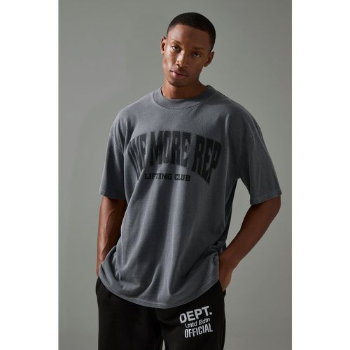 Camiseta Man Active Oversize Sobreteñida Con Estampado One More Rep - boohoo - Modalova