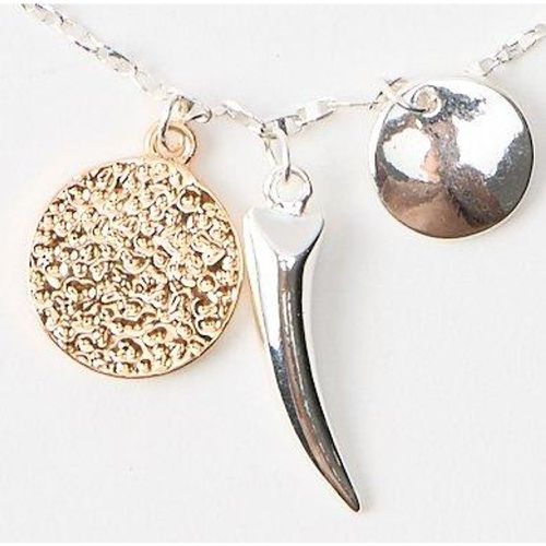 Collana In Argento Con Ciondoli - boohoo - Modalova