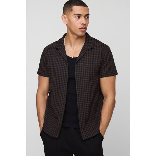 Camicia A Maniche Corte Regular Fit In Pied-De-Poule Con Rever - boohoo - Modalova