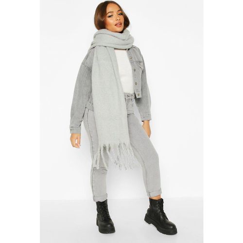 Bufanda Oversize Gruesa Con Flecos - boohoo - Modalova