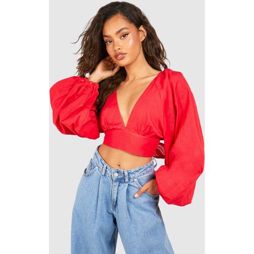 Crop top in lino con laccetti sul retro e maniche a palloncino - boohoo - Modalova