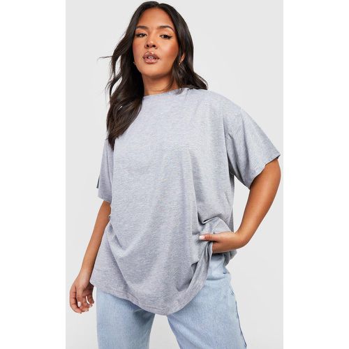 Camiseta Plus De Algodón Básica Súper Oversize Con Cuello De Caja - boohoo - Modalova