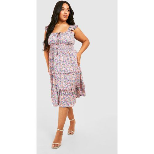 Vestido Plus Midi Escalonado Con Estampado De Flores - boohoo - Modalova