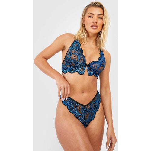 Conjunto Lencero De Braguita Brasileña Con Abertura En La Entrepierna Y Bralette De Encaje - boohoo - Modalova