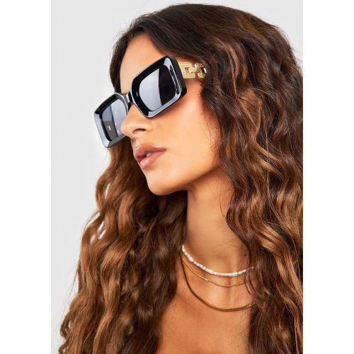 Gafas De Sol Rectangulares Con Cadena Lateral - boohoo - Modalova