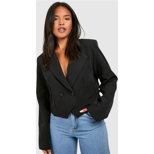 Blazer corto Plus Size a punta - boohoo - Modalova