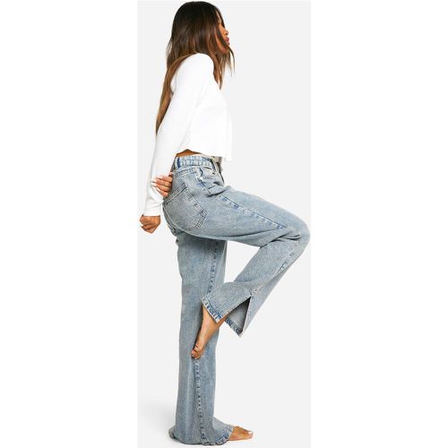 Jeans dritti Basics con spacco sul fondo - boohoo - Modalova