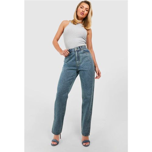 Jeans dritti Basics con spacco sul fondo - boohoo - Modalova