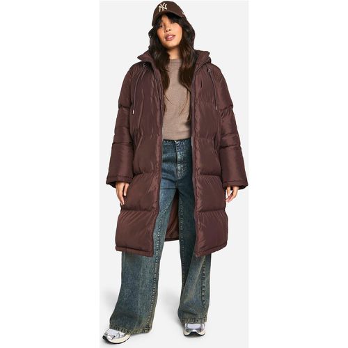 Cappotto piumino Plus Size con cappuccio - boohoo - Modalova