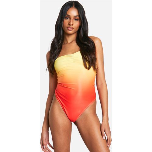 Costume intero Tall a fascia Sunset sfumato - boohoo - Modalova