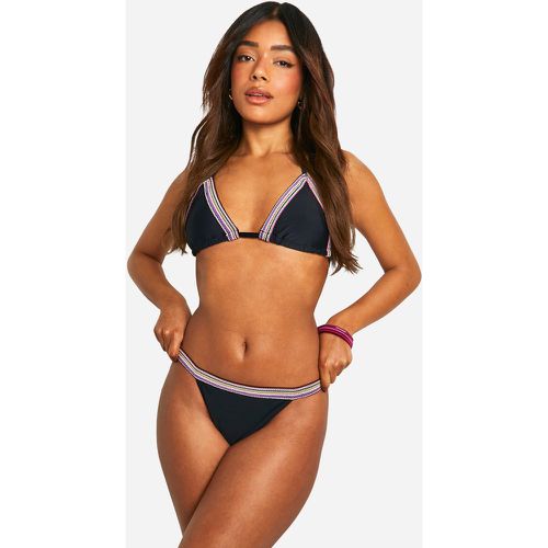 Set bikini a triangolo a righe con striscia rifinita - boohoo - Modalova