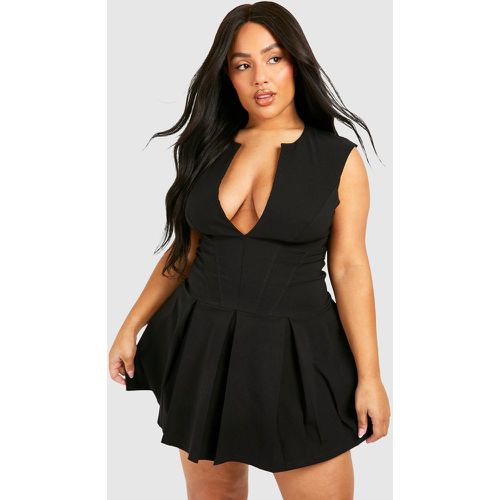 Vestido Plus Plisado Estilo Corsé Con Escote Pronunciado - boohoo - Modalova