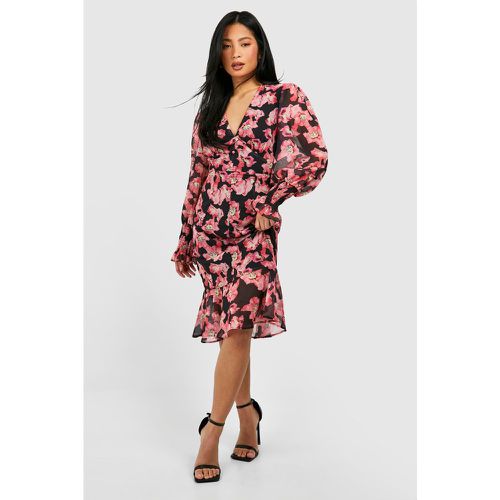 Vestito longuette Petite a fiori con fondo arricciato - boohoo - Modalova