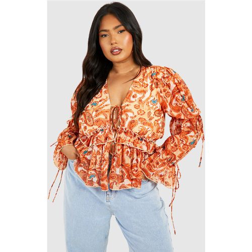 Blusa Plus Size a maniche lunghe con stampa in fantasia cachemire e dettagli arricciati - boohoo - Modalova