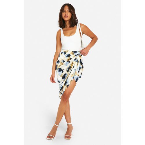 Falda Midi De Raso Drapeada Con Estampado De Flores - boohoo - Modalova