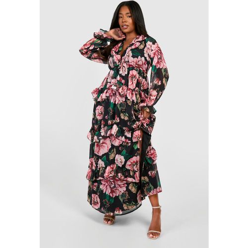 Vestito maxi Plus Size in chiffon a fiori con arricciature - boohoo - Modalova