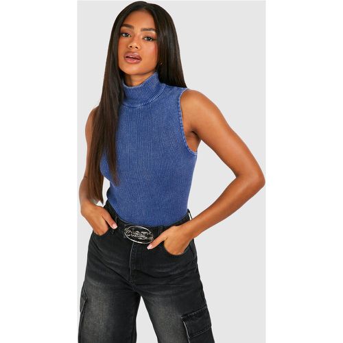 Crop top smanicato a collo alto in lavaggio acido - boohoo - Modalova