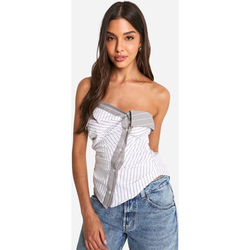 Top a corsetto a fascia asimmetrica a righe - boohoo - Modalova