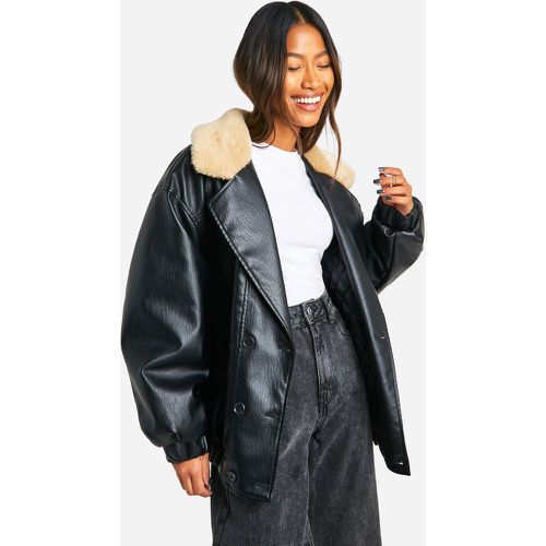 Chaqueta Bomber De Aviador De Cuero Sintético Con Cuello De Borreguito Sintético - boohoo - Modalova