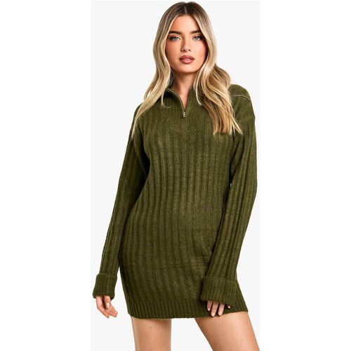 Miniabito oversize in maglia morbida a coste spesse con zip sul colletto - boohoo - Modalova