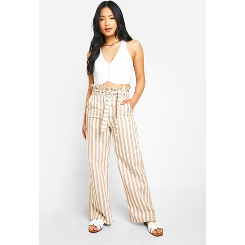 Pantaloni Petite a righe con vita a caramella - boohoo - Modalova