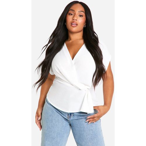 Blusa scaldacuore Plus Size effetto martellato con nodo frontale - boohoo - Modalova