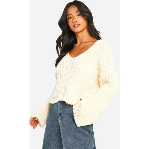 Jersey Petite Crop De Punto Y Canalé Con Escote De Pico - boohoo - Modalova