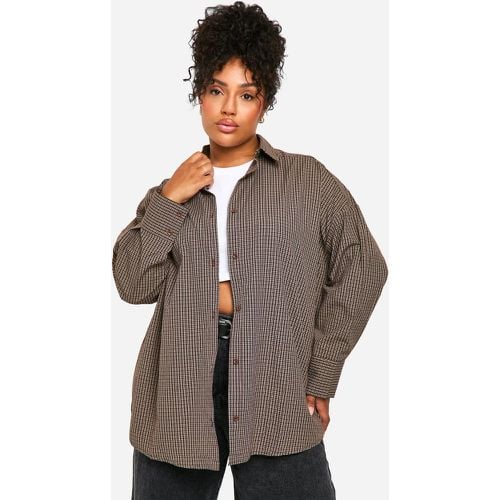 Camisa Plus Oversize De Cuadros Color Chocolate - boohoo - Modalova