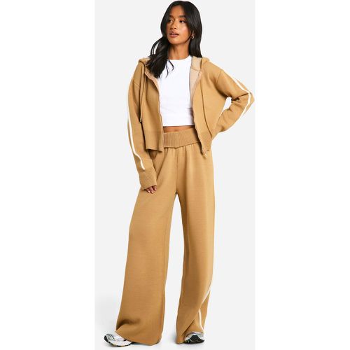 Pantalón De Campana Petite De Punto Con Capucha Y Detalle De Rayas - boohoo - Modalova