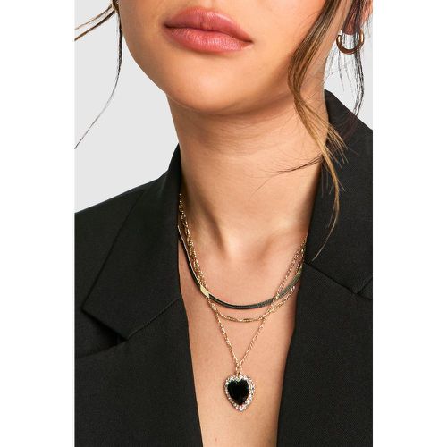 Collana a più fili con cuore in pietra nera - boohoo - Modalova