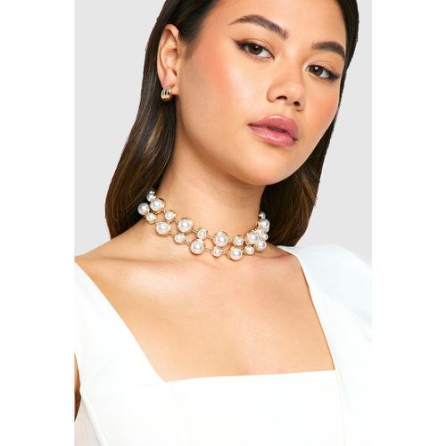 Girocollo Choker Fashion Statement su due livelli con perle - boohoo - Modalova