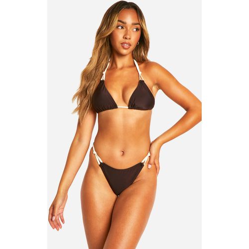 Set bikini a triangolo con nodo a contrasto - boohoo - Modalova