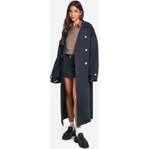 Cappotto Trench a doppiopetto con cintura sincronizzata sul retro - boohoo - Modalova