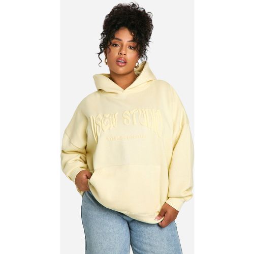 Sudadera Plus Oversize Sobreteñida Con Capucha Y Estampado Dsgn En Relieve - boohoo - Modalova