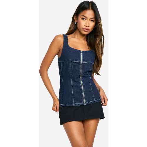 Top a corsetto in denim indaco grezzo con cuciture a contrasto - boohoo - Modalova