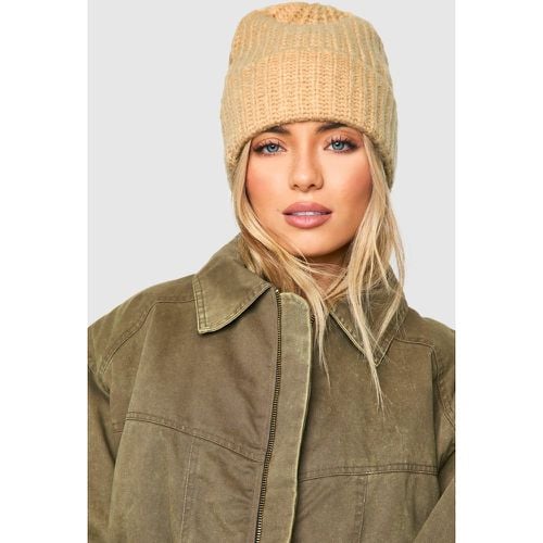 Berretto Beanie in maglia spessa a coste - boohoo - Modalova