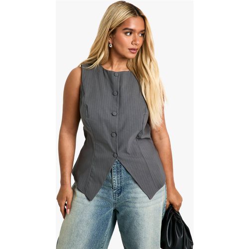 Gilet Plus Size a righe verticali con bottoni frontali - boohoo - Modalova