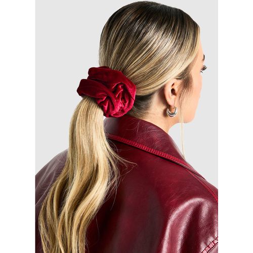 Elastico per capelli in velluto natalizio con palline di Natale - boohoo - Modalova