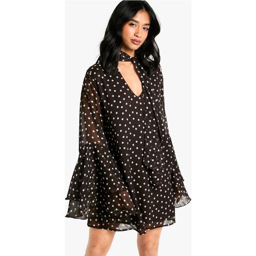 Vestido Petite Holgado De Chifón Con Mangas Acampanadas Y Estampado De Lunares - boohoo - Modalova