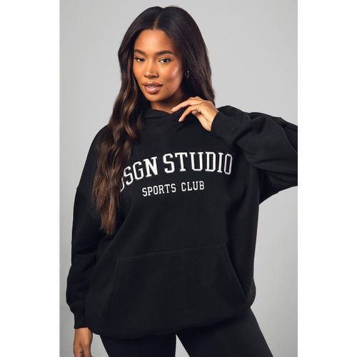 Sudadera Plus Oversize Con Capucha Y Aplique Dsgn Studio - boohoo - Modalova