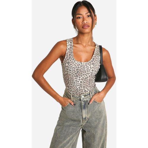 Crop top Basic in cotone animalier con scollo rotondo e scollo a vogatore - boohoo - Modalova