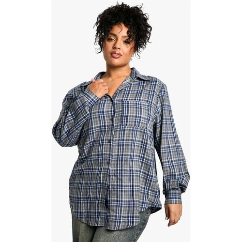 Camicia Plus Size a quadri con spalline imbottite - boohoo - Modalova