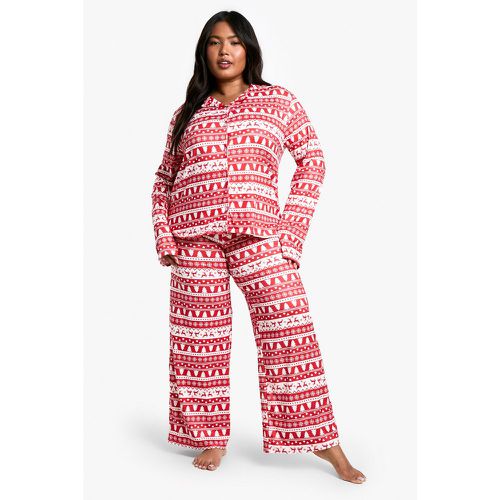 Set pigiama natalizio Plus Size con pantaloni lunghi e motivi Fairisle - boohoo - Modalova