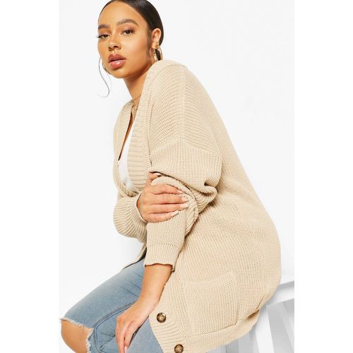 Cardigan Plus Size oversize con bottoni - boohoo - Modalova