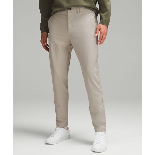 – Schmal zulaufende Hose aus dickem für Männer – Khaki – Größe 32 - lululemon - Modalova