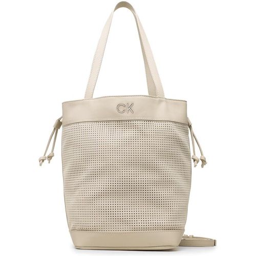 Borsetta - Re-Lock Drawstring Bag Perf K60K610635 Stoney Beige PEA - Calvin Klein - Modalova